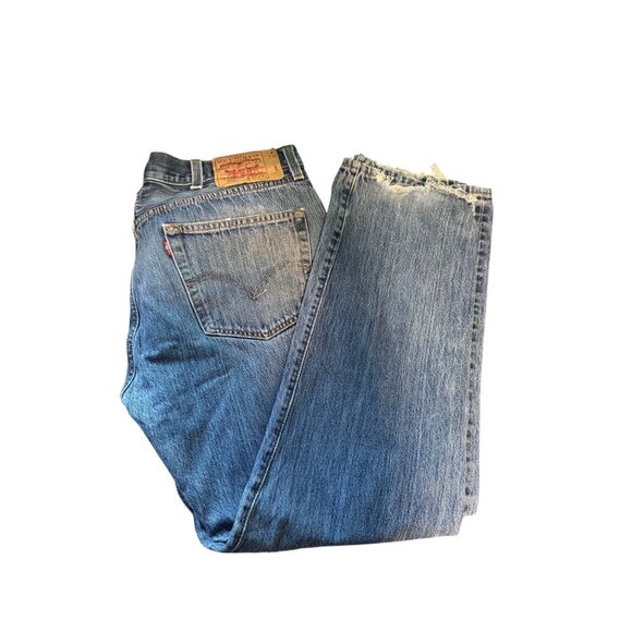 Levis 501 Original Fit Medium Wash Jeans W38 L32 Distressed Hem Hole and Dirty - Picture 1 of 13